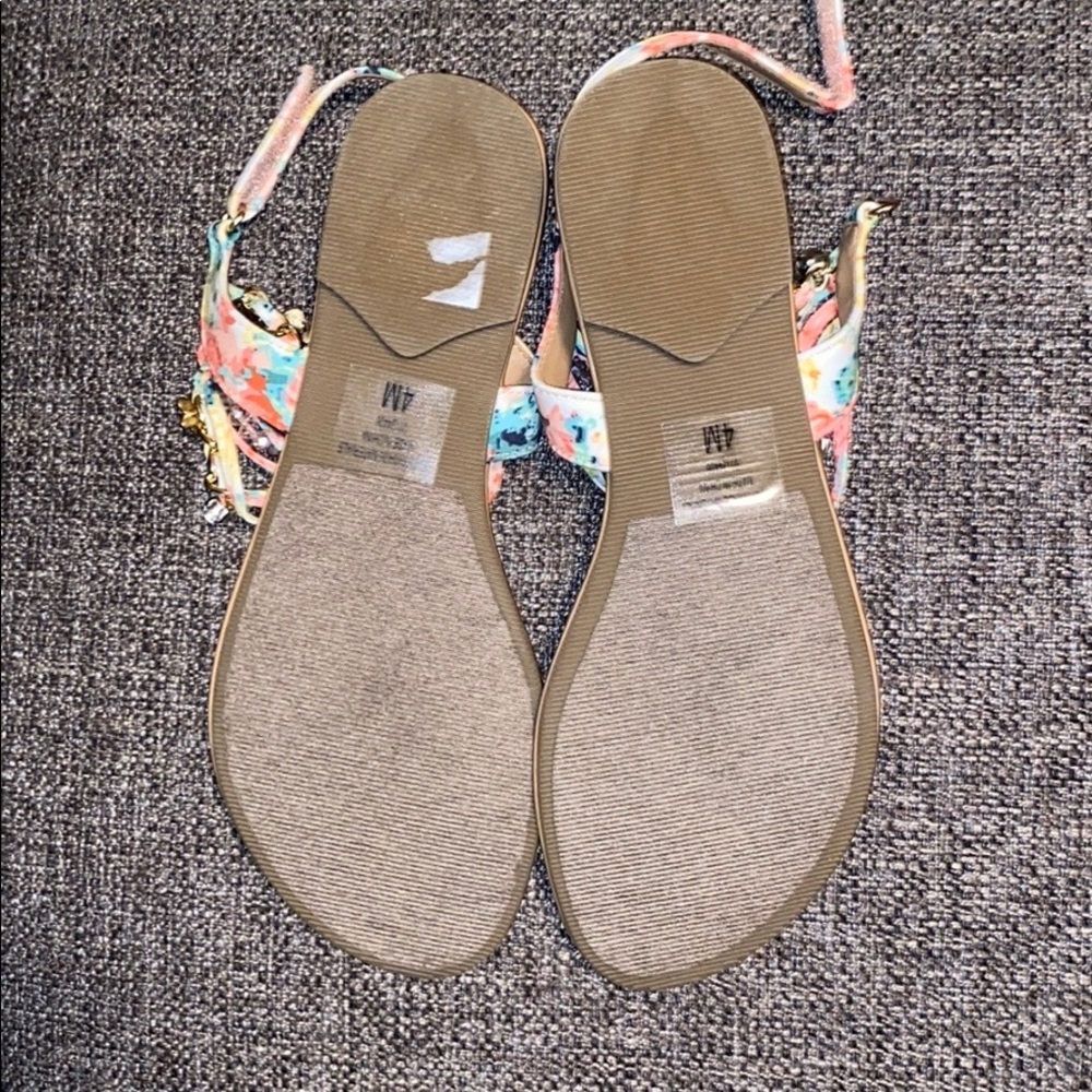 Sandals - Picture 3 of 5